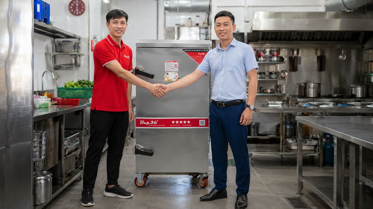 Bep36 bàn giao tủ nấu cơm cho khách hàng